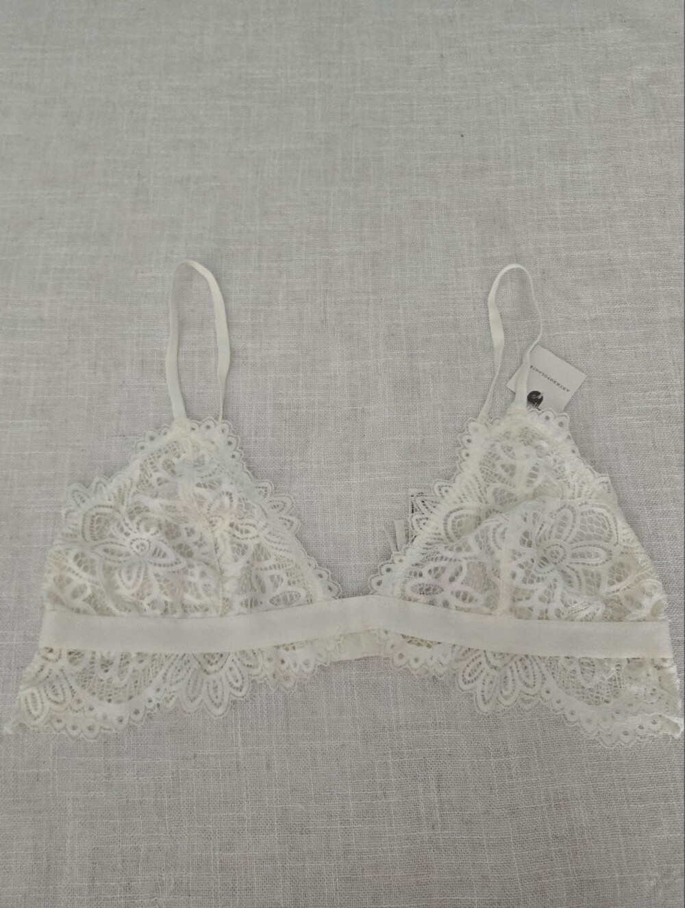 NWT Anthropologie Lace Triangle Bralette - White
